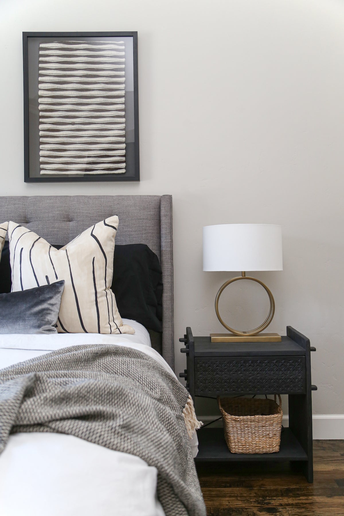 Graffito Pillow Cover in Ivory Linen Onyx, Kelly Wearstler Textiles