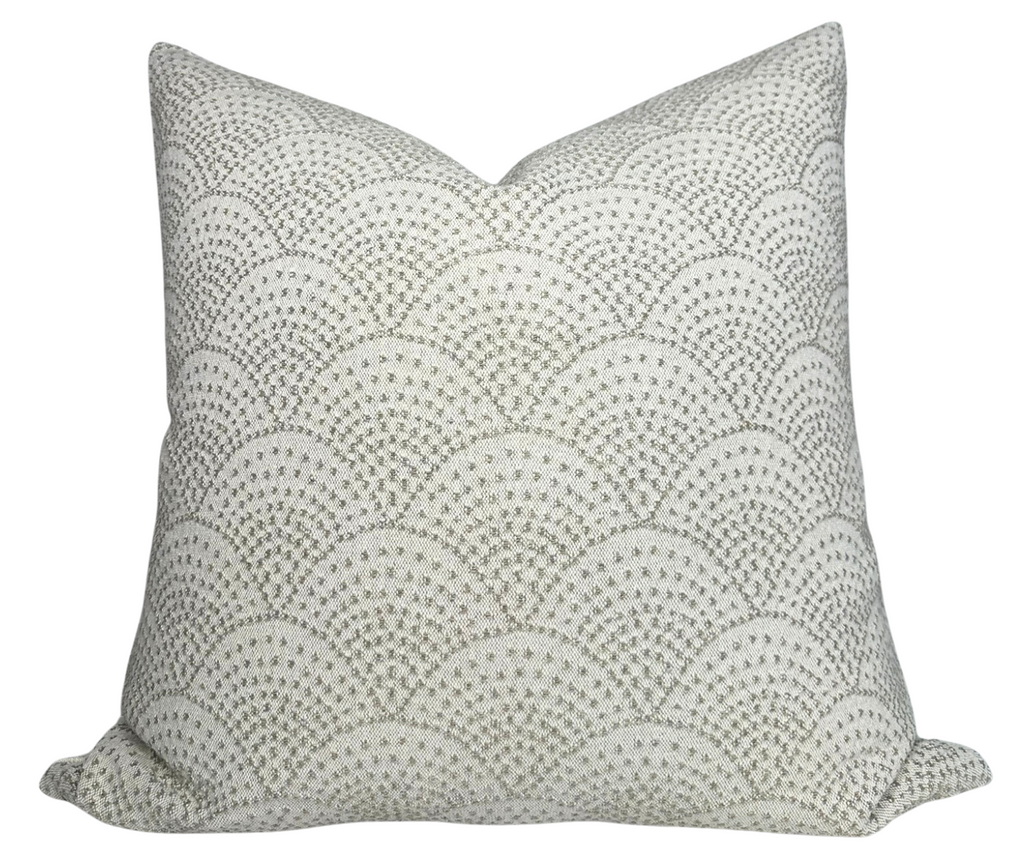 Scalloped Woven Pillow Cover in Natural